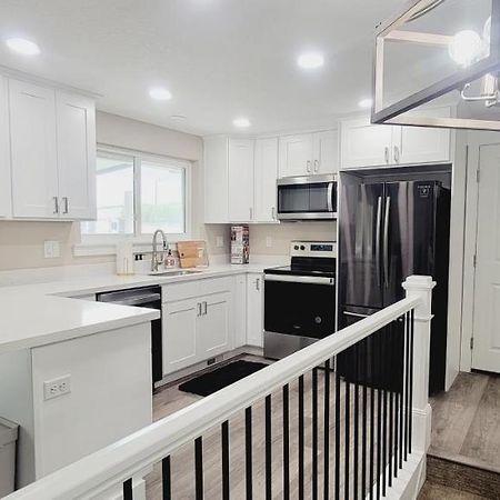3 Bed 2 Bath Full Accessible Townhome In Heart Of Slc South Jordan Zewnętrze zdjęcie